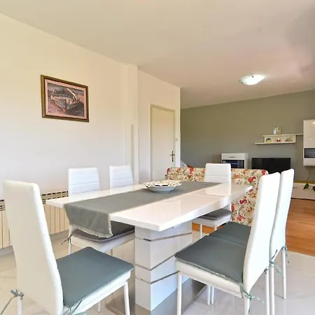 Fuer 6 Personen Ca 75 Qm In Rovinj-cocaletto, Istrien Istrische Riviera Apartment *