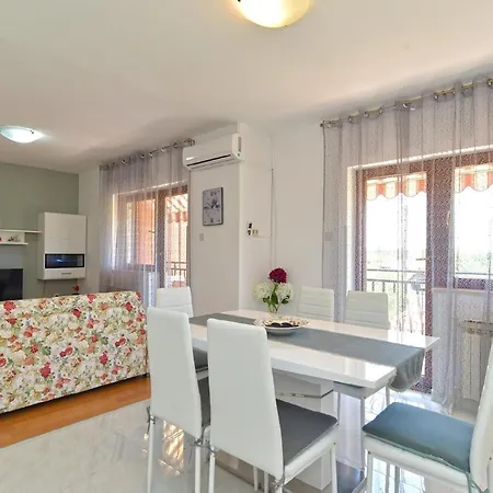 Fuer 6 Personen Ca 75 Qm In Rovinj-cocaletto, Istrien Istrische Riviera Rovinj