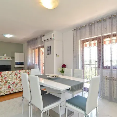 Fuer 6 Personen Ca 75 Qm In Rovinj-cocaletto, Istrien Istrische Riviera Apartment Rovinj